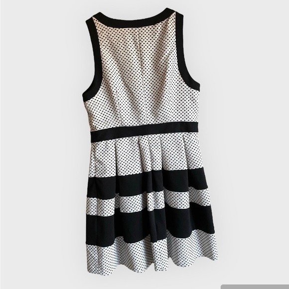NWT. ELLE™ Striped Jacquard Fit & Flare Dress-Women’s size 10 black & white - Picture 4 of 12